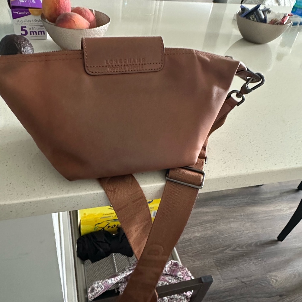 Longchamp Tan Shoulder Bag - Picture 5 of 7